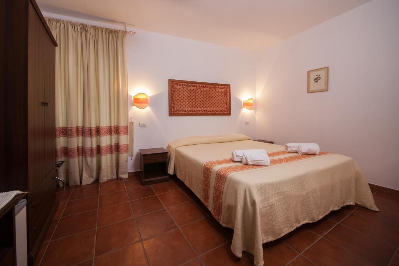 Affitta Camere Casa Delle Rose Villanova Monteleone المظهر الخارجي الصورة
