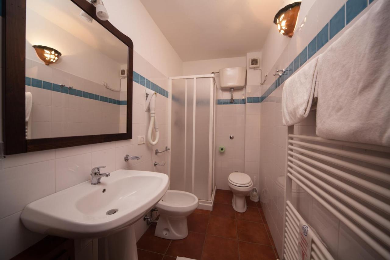 Affitta Camere Casa Delle Rose Villanova Monteleone المظهر الخارجي الصورة