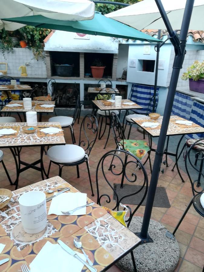 Affitta Camere Casa Delle Rose Villanova Monteleone المظهر الخارجي الصورة