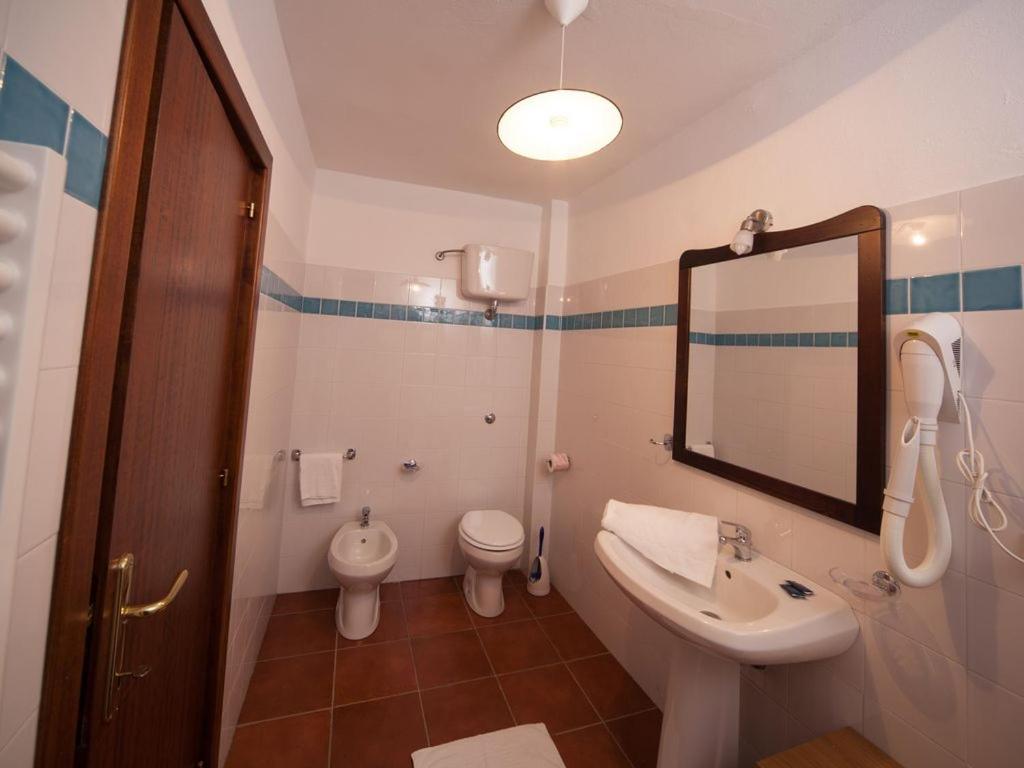 Affitta Camere Casa Delle Rose Villanova Monteleone المظهر الخارجي الصورة
